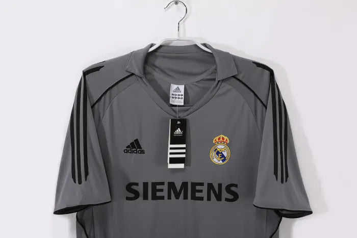 Real Madrid Third Retro Jersey 2005/06