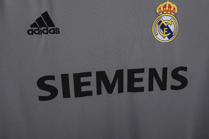 Real Madrid Third Retro Jersey 2005/06